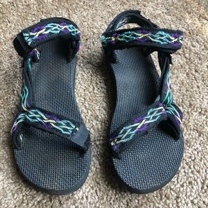 Teva Flat’s.   Size 6.